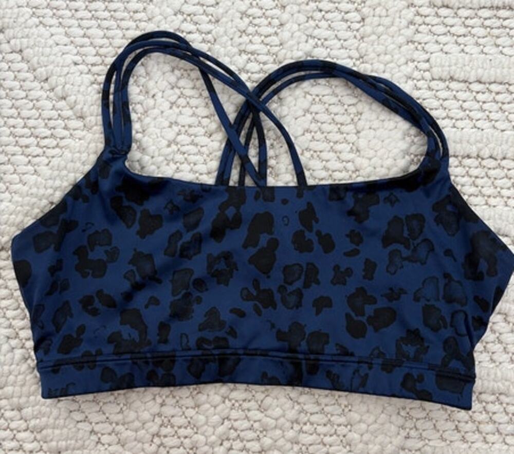 NWOT Womens Gap Fit Eclipse Strappy Sports Bra Size Small